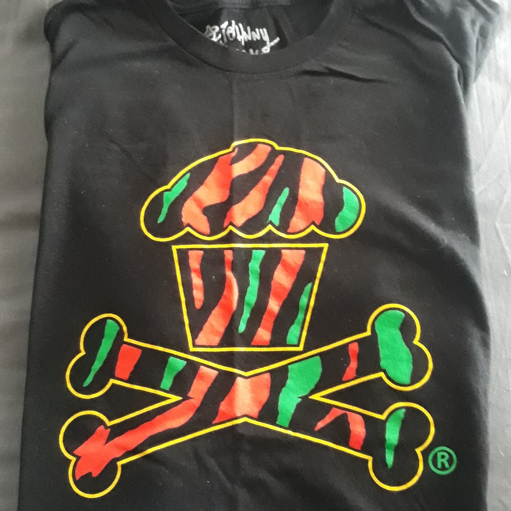 Johnny Cupcakes XLarge special edition Tshirt black unisex cotton crossbones